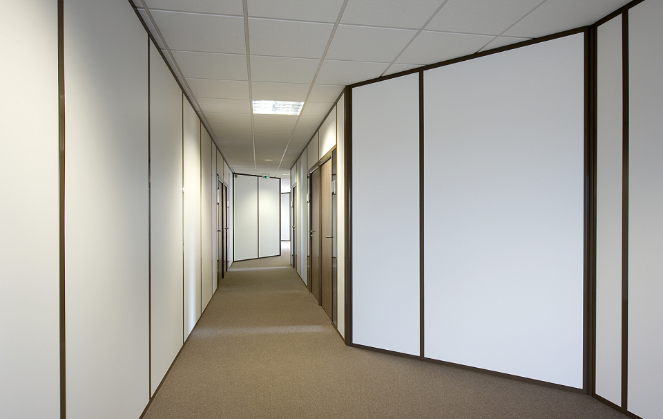 Cloisons avec isolation phonique et jointoiement parfait